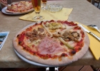 IMG 0321  Pizza och en öl gott och nyttigt efter en slitsam dag : Bad Gastien 2012, pizza